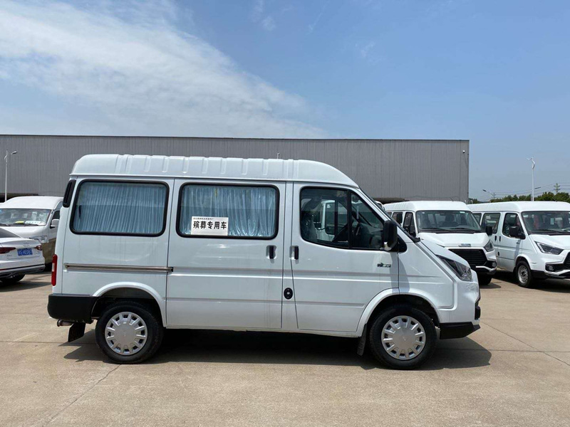 江鈴特順殯葬服務(wù)車(chē)（短）配置表