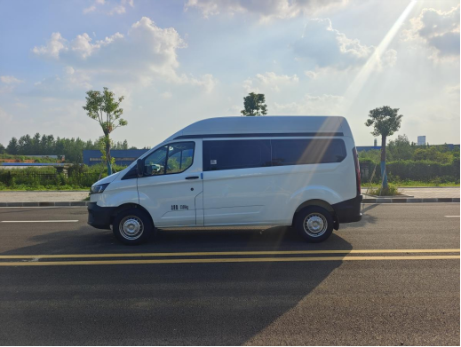 福特新全順（汽油中軸中頂）殯葬服務(wù)車(chē)
